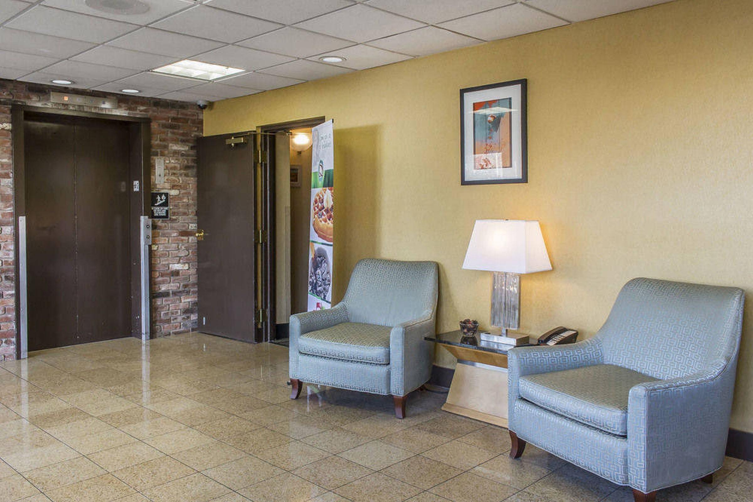 Quality Inn Cromwell - Middletown Extérieur photo